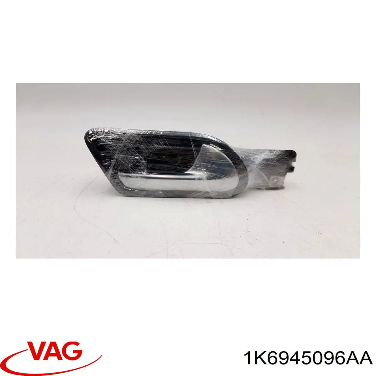 Фара задняя правая внешняя VAG 1K6945096AA цена, от 30.24 USD