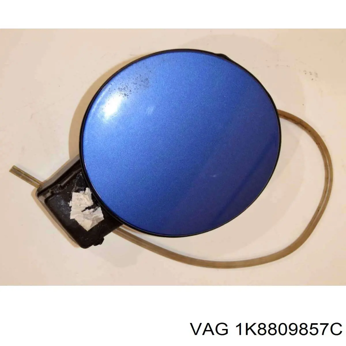 1K8809857CGRU VAG Дверка бензобака