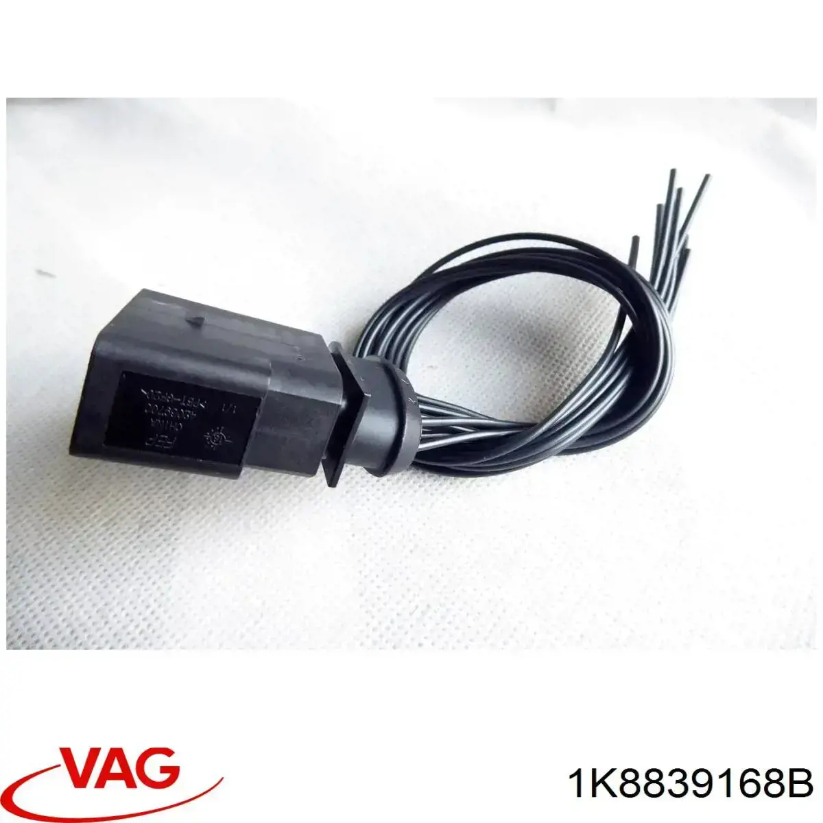 Ручка двери задней наружная правая 1K8839168AGRU VAG