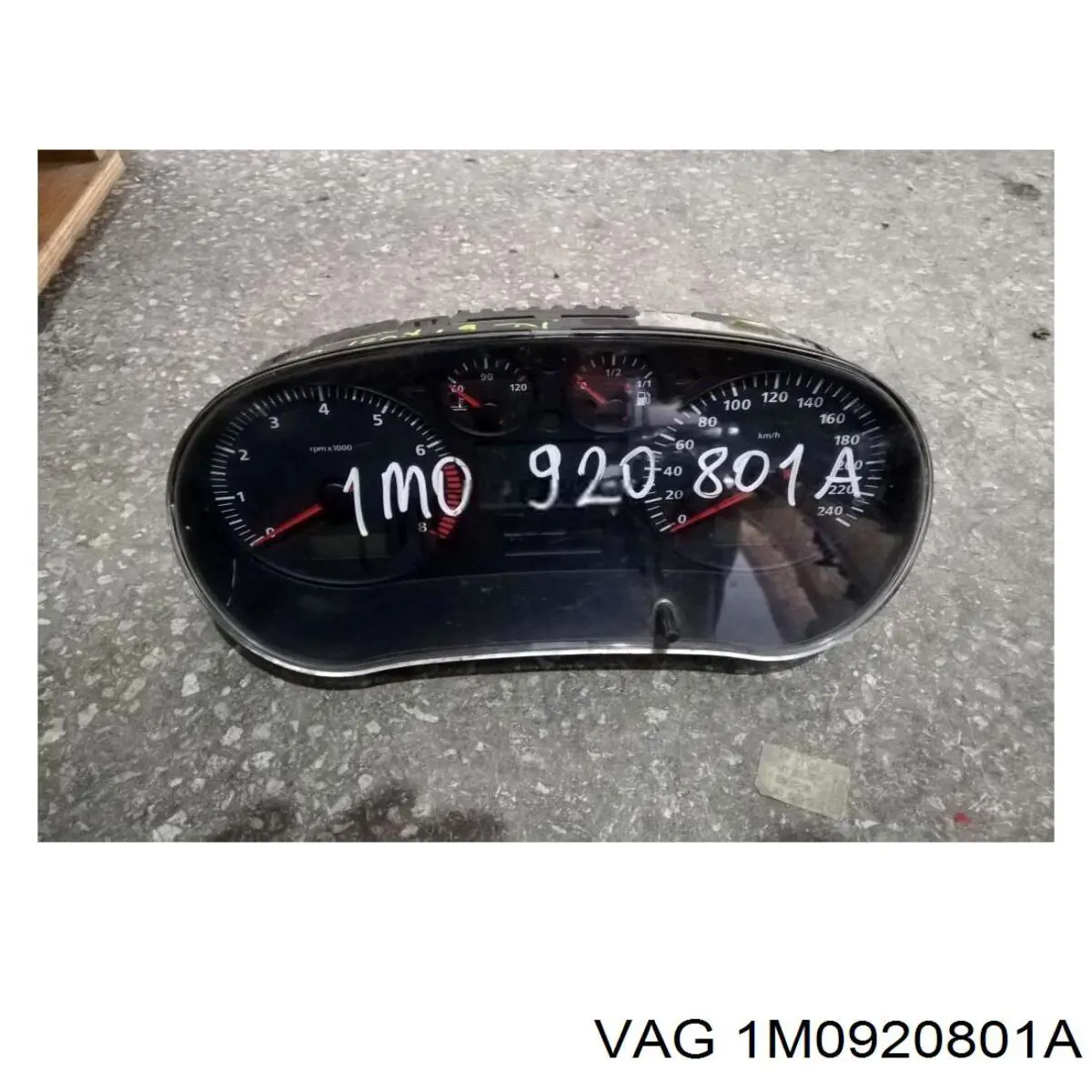 1M0920801AX VAG Щиток приборов