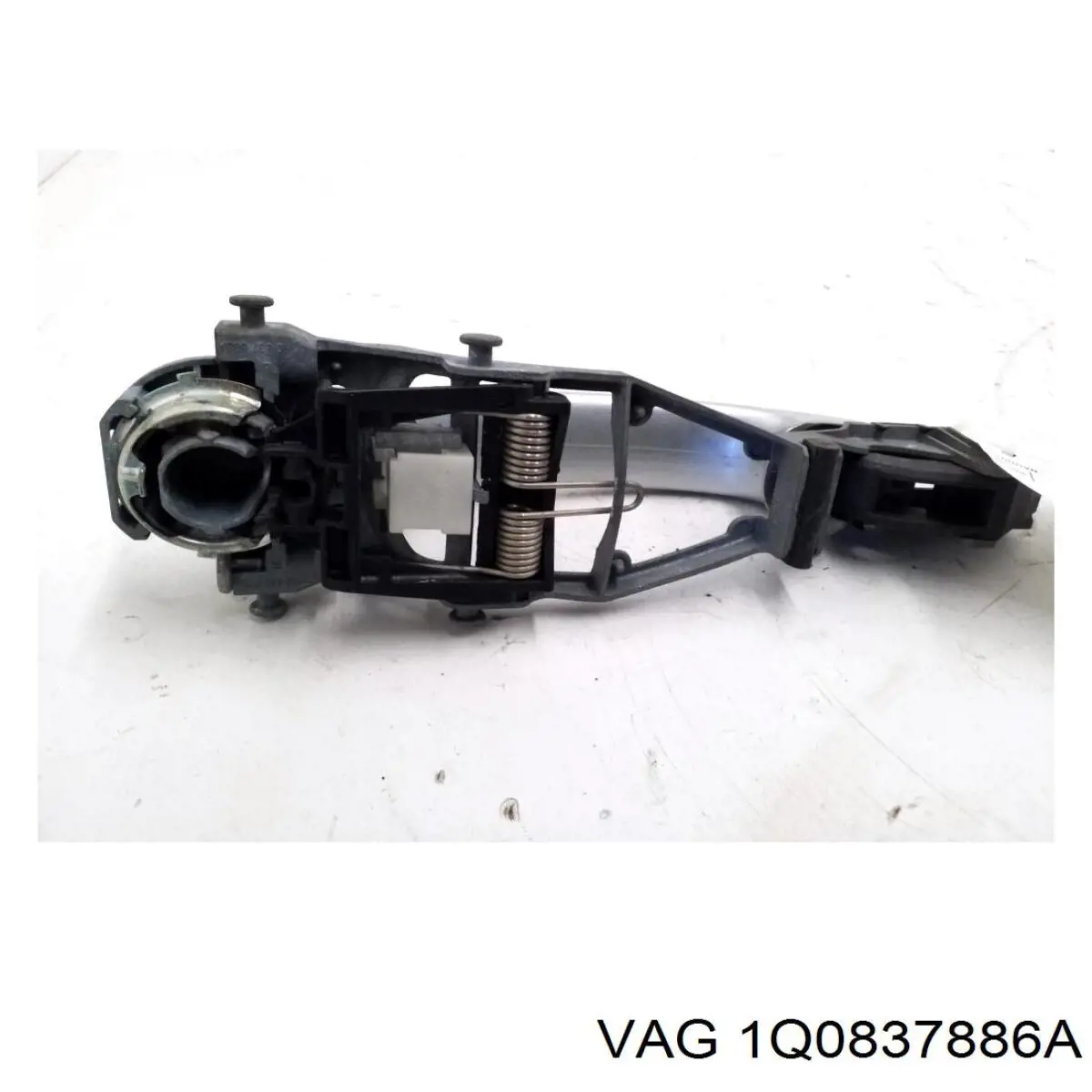 Держатель наружной ручки двери задней правой VAG 1Q0837886A цена, от 10.14 USD