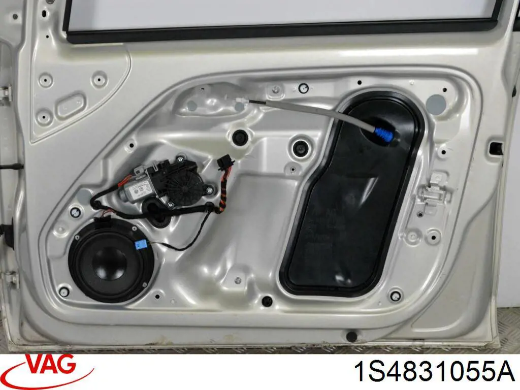 Дверь передняя левая 1S4831055A VAG