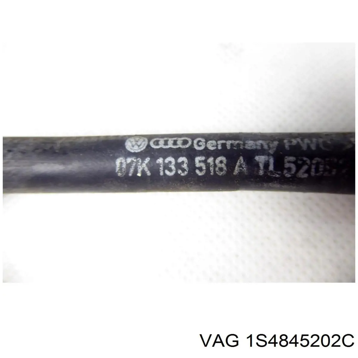 Стекло двери передней правой GS7443D302 XYG