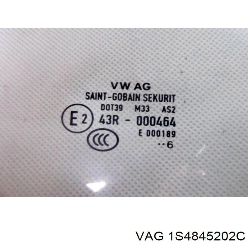 GS7443D302 XYG Стекло передней двери, правой
