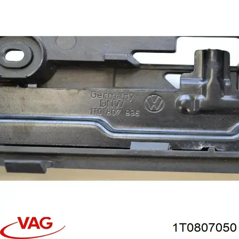 Купить 1T0807050 VAG Кронштейн бампера переднего внешний правый