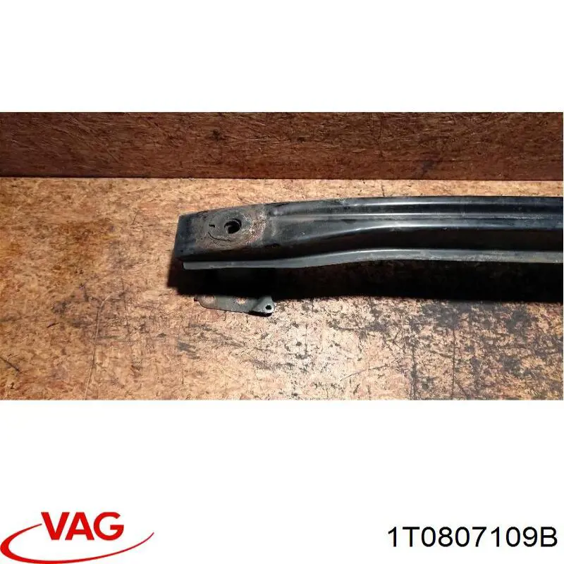 Compre 1T0807109B VAG Reforçador do pára-choque dianteiro