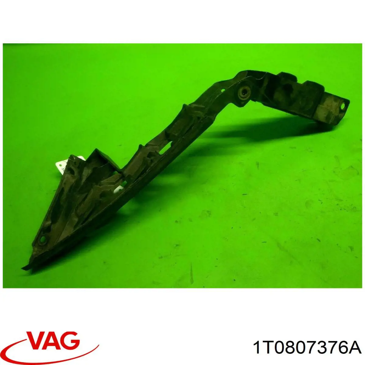 Направляющая заднего бампера правая 1T0807376A VAG