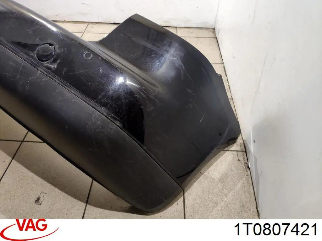 1T0807421 VAG Задний бампер