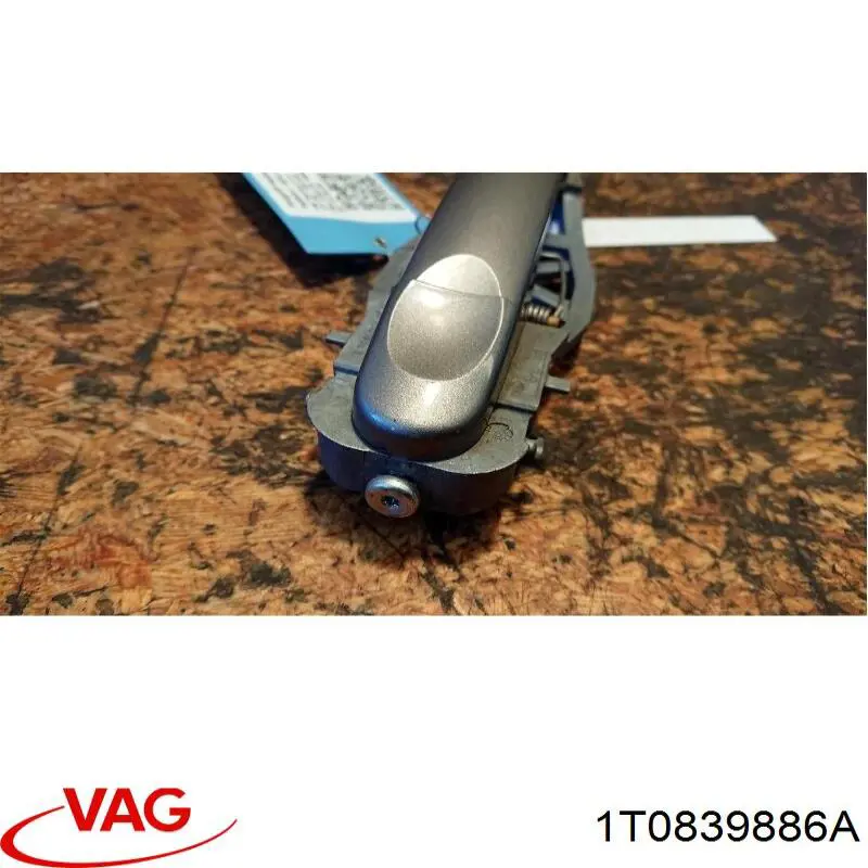 Держатель наружной ручки двери задней правой VAG 1T0839886A цена, от 17.78 USD
