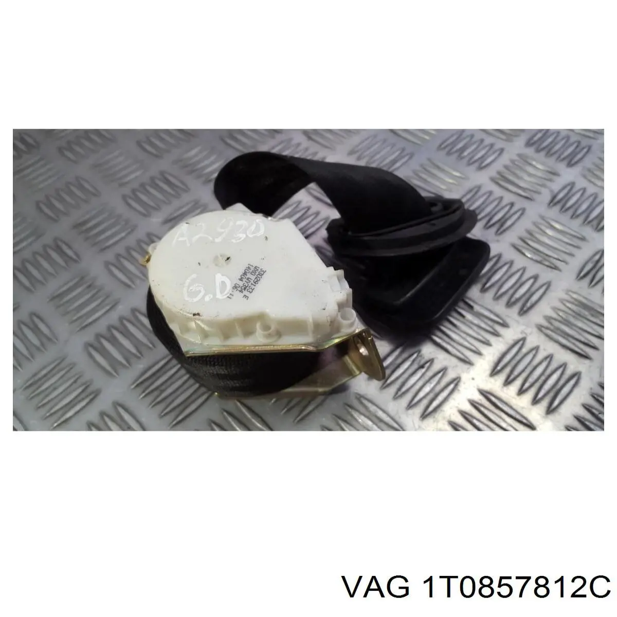 1T0857812C VAG Ремень безопасности задний правый