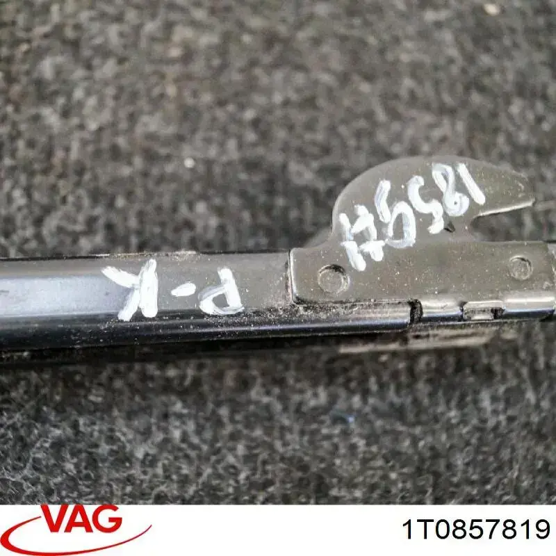 Купить 1T0857819A VAG Регулятор высоты ремня безопасности передний левый