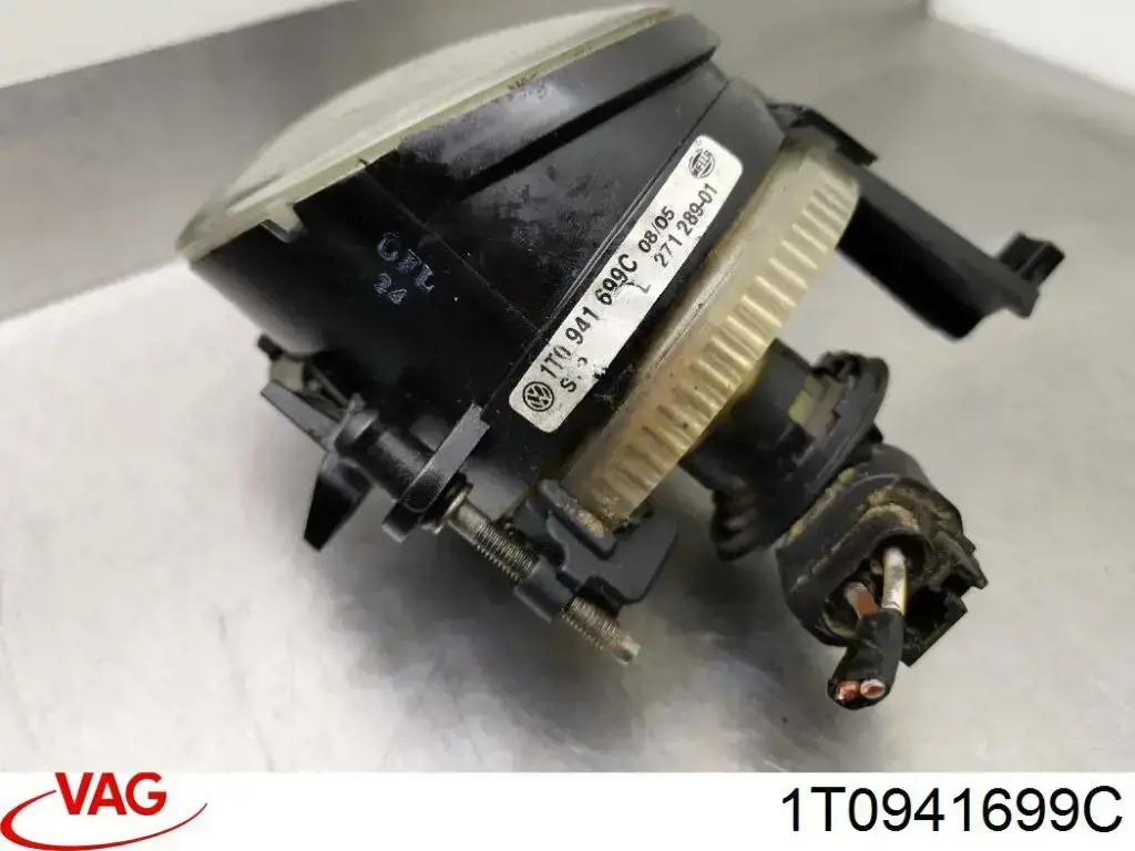 1T0941699C VAG Противотуманная фара левая