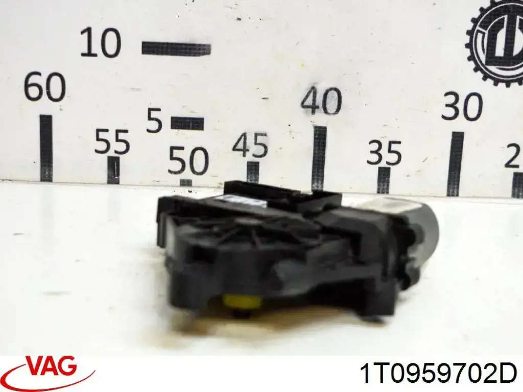Мотор стеклоподъемника двери передней правой 1T0959702CL06 VAG