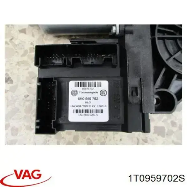 Мотор стеклоподъемника двери передней правой 1T0959702S VAG