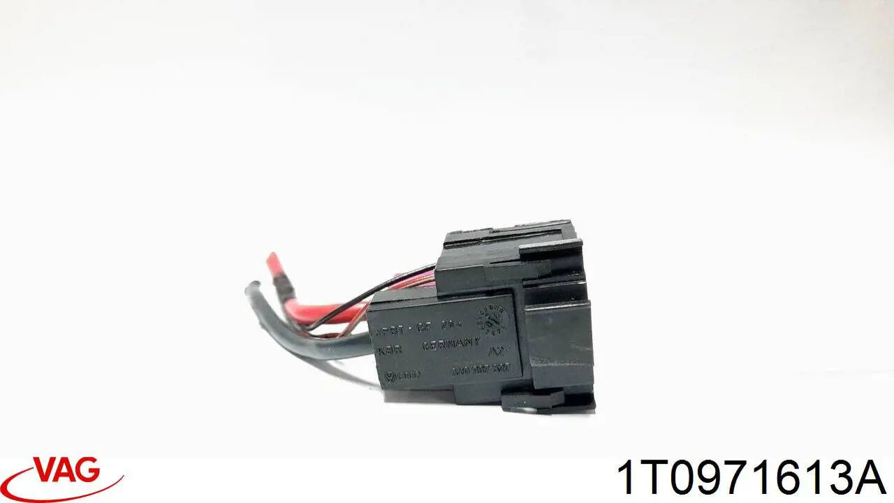 Электропроводка моторного тсека VAG 1T0971613A