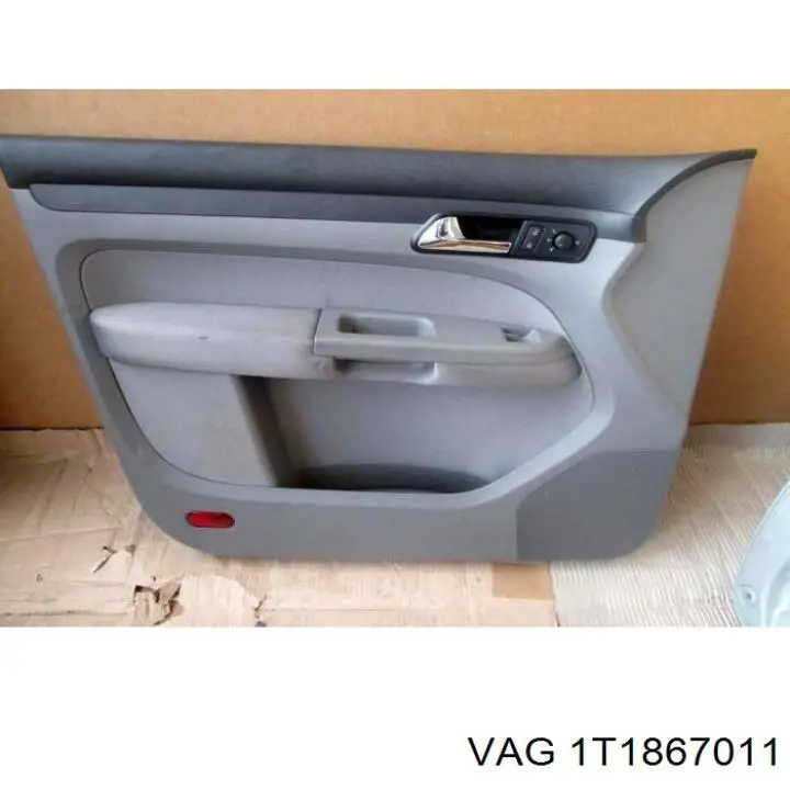 1T1867011 VAG Дверная карта передняя левая