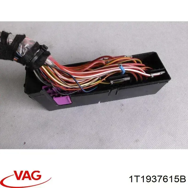 Коробка предохранителей VAG 1T1937615B цена, от 5.07 USD