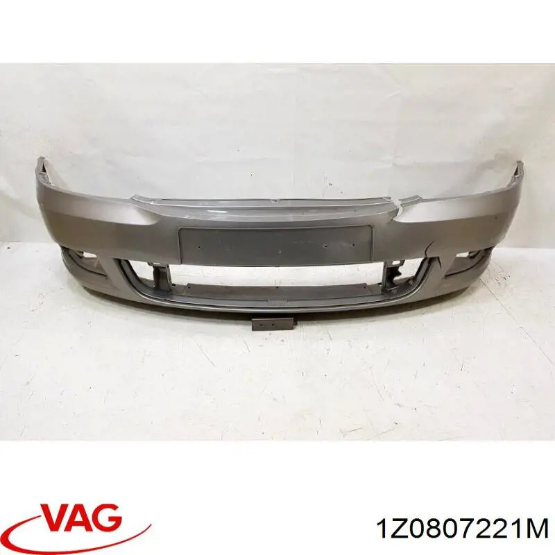Передний бампер 1Z0807221M VAG