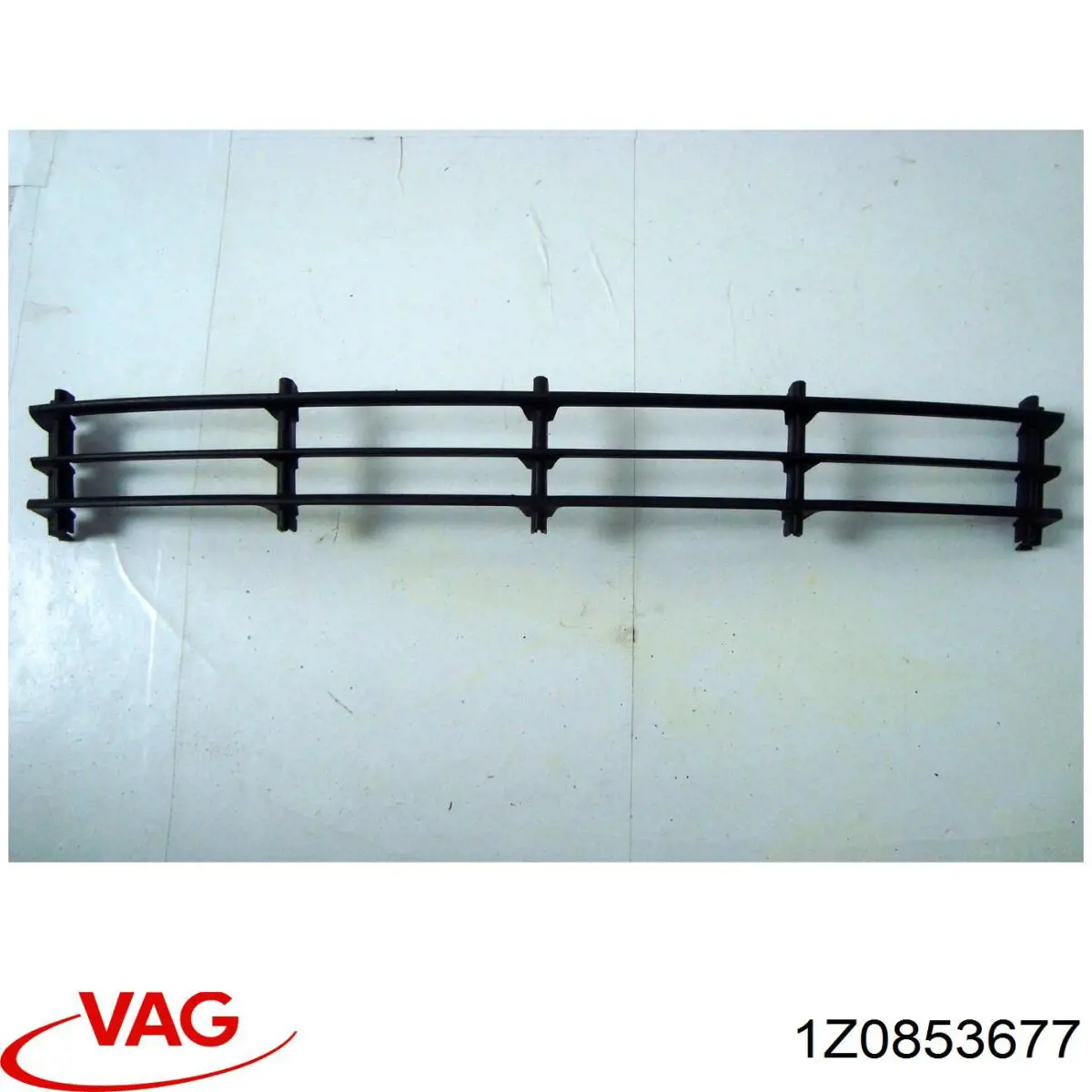 Решетка бампера 1Z0853677 VAG