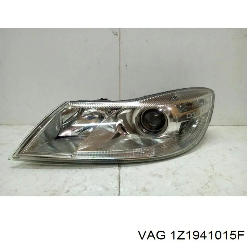 1Z1941015F VAG luz esquerda