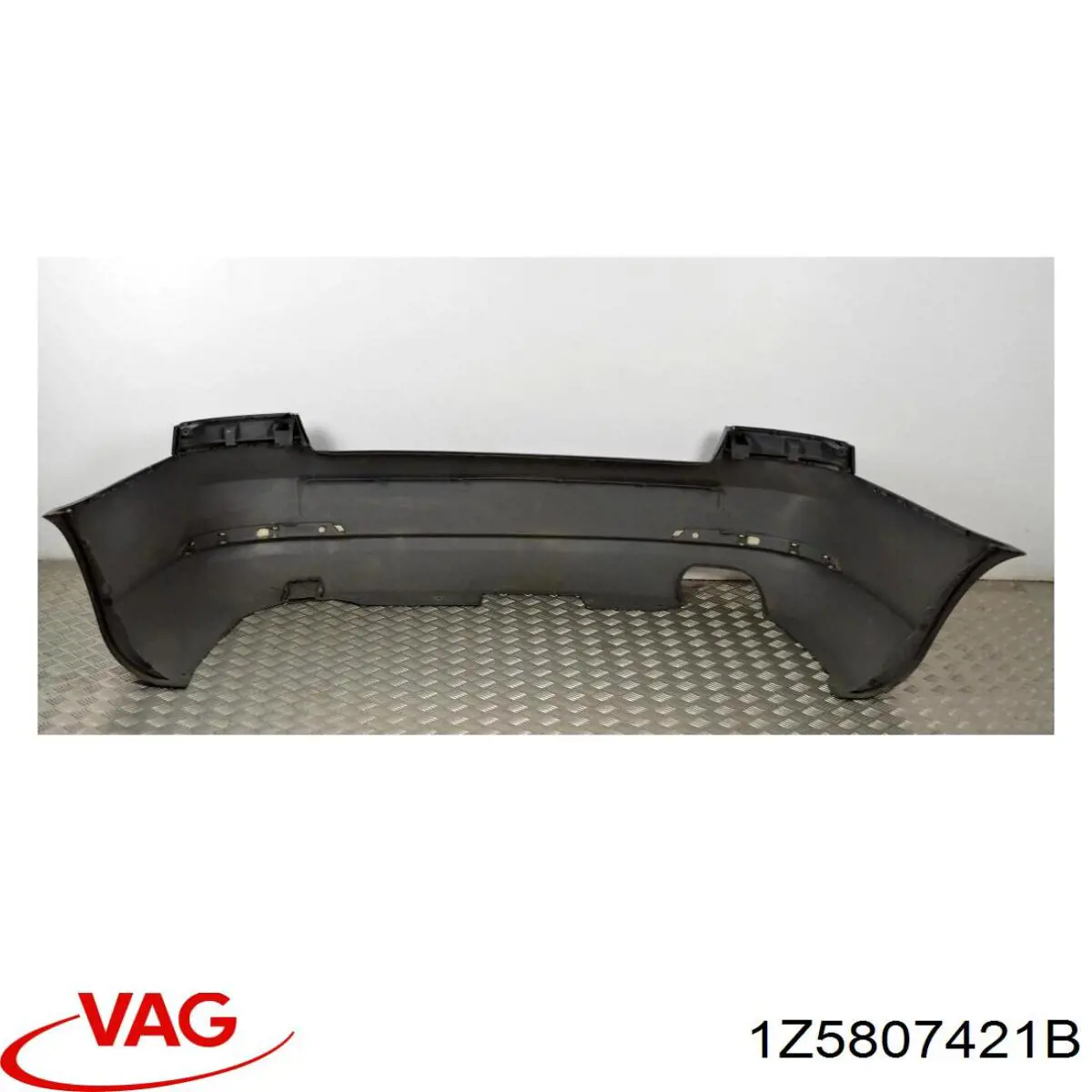 Купить 1Z5807421B VAG Задний бампер