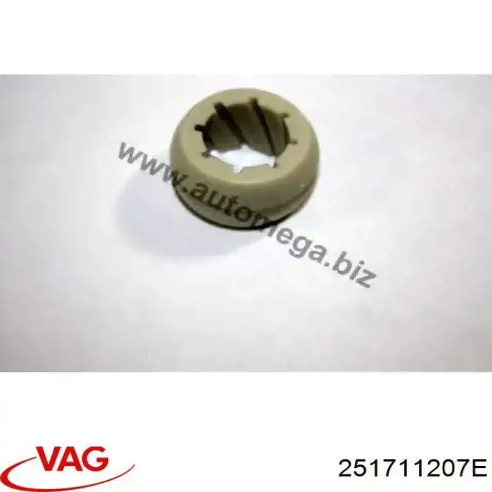 251711207E VAG втулка механизма переключения передач (кулисы)
