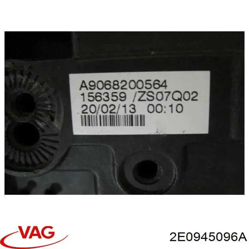 Фонарь задний правый VAG 2E0945096A цена, от 31.94 USD