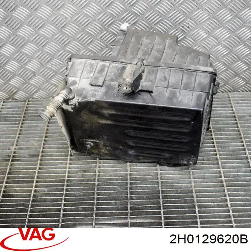 Фильтр воздушный VAG 2H0129620B