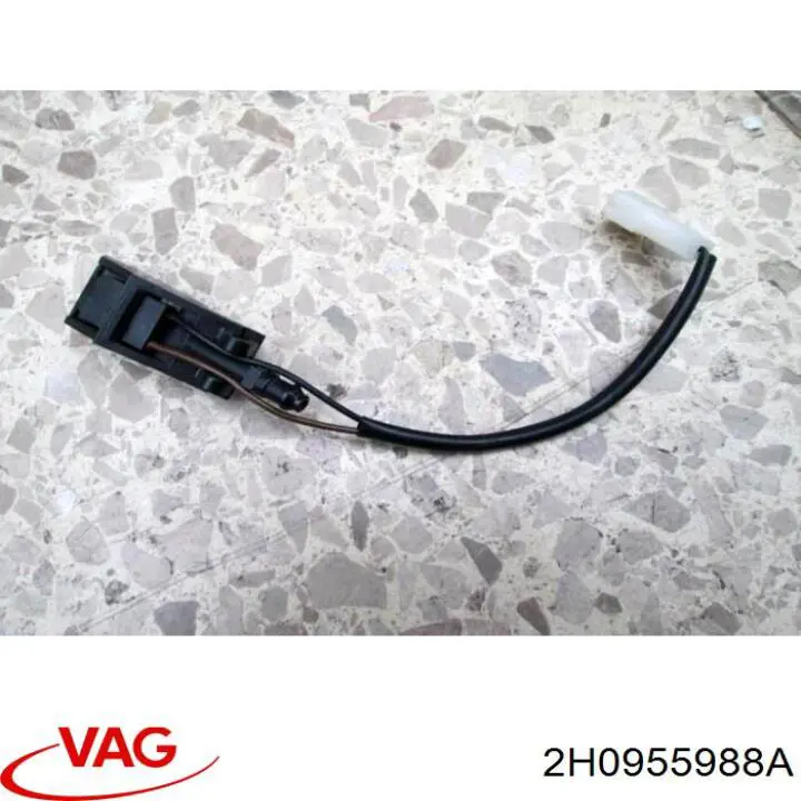 Форсунка омывателя правая VAG 2H0955988E