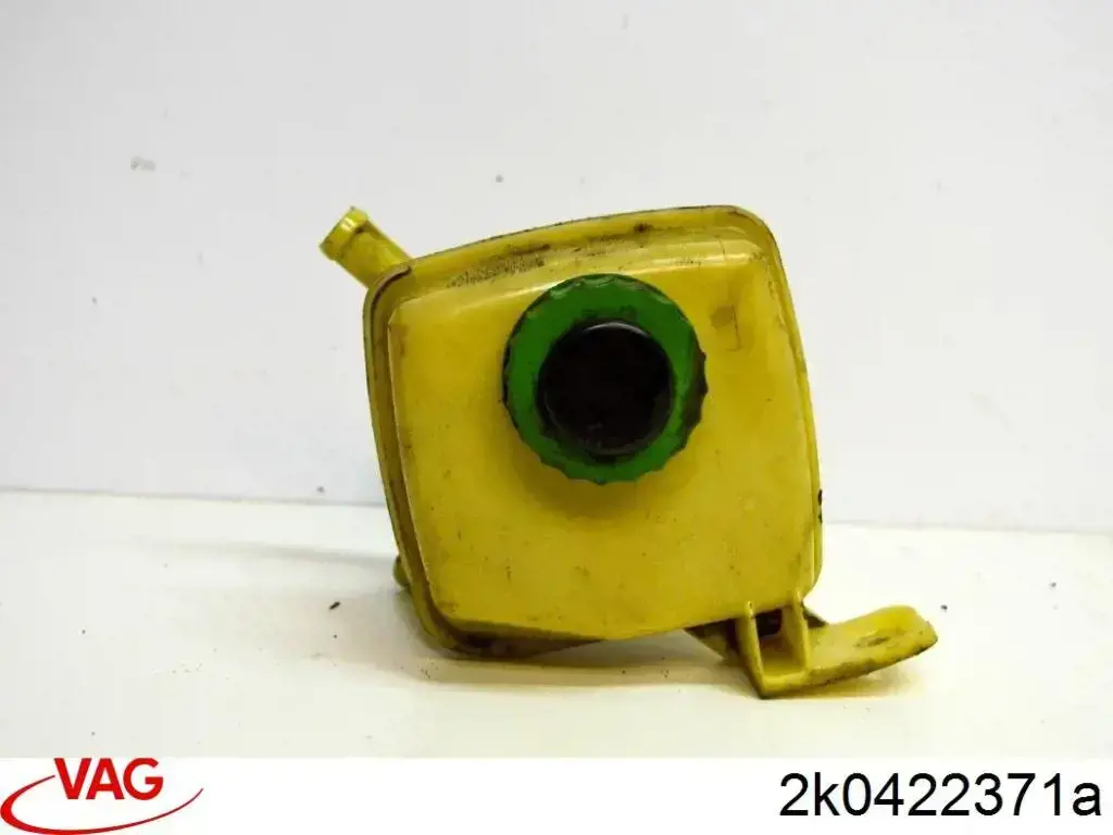 Бачок насоса ГУР VAG 2K0422371A