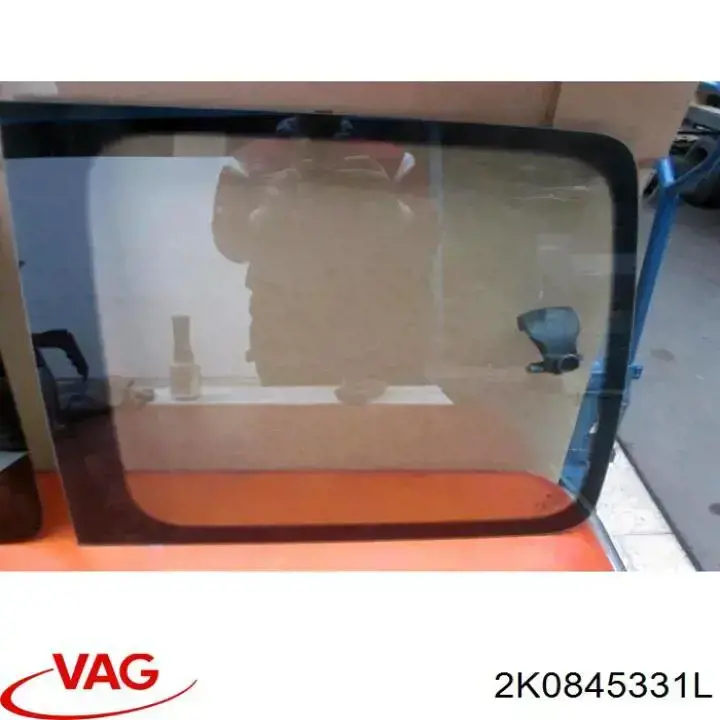 Купить 2K0845331L VAG Стекло кузова (багажного отсека) левое