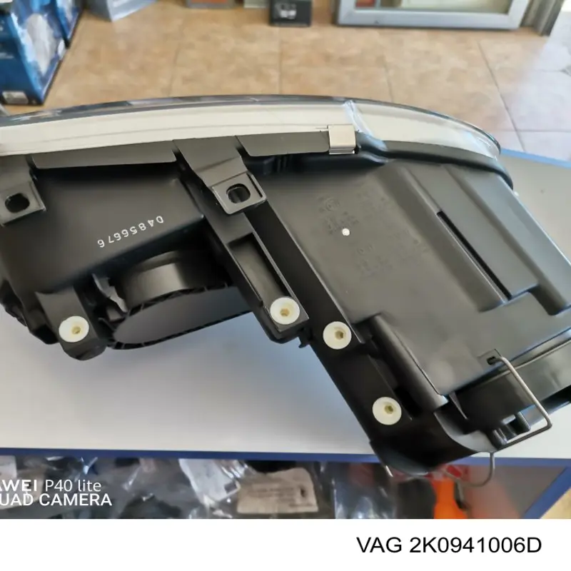 Купить 2K0941006D VAG Фара основная правая