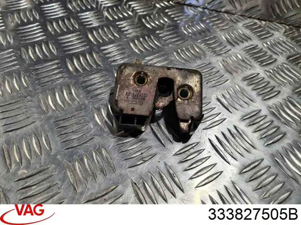 Замок багажника 333827505B VAG