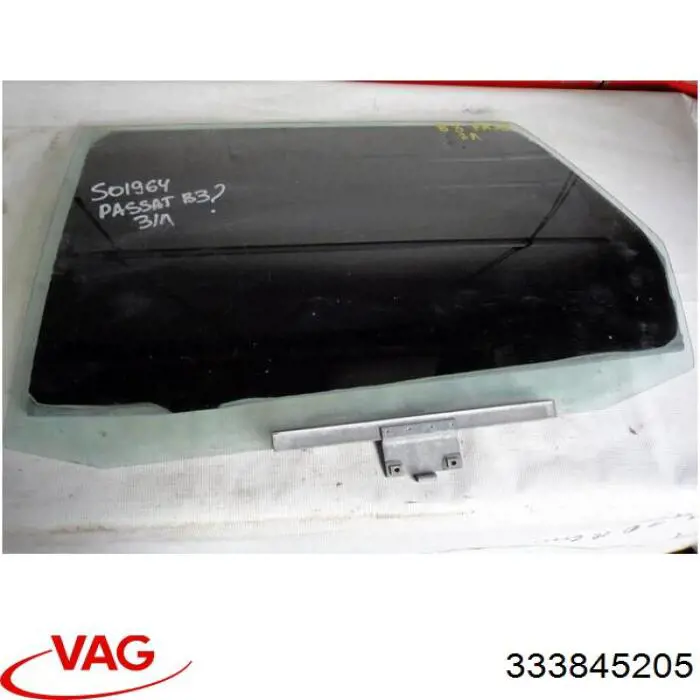 Купить 333845205A VAG Стекло двери задней левой