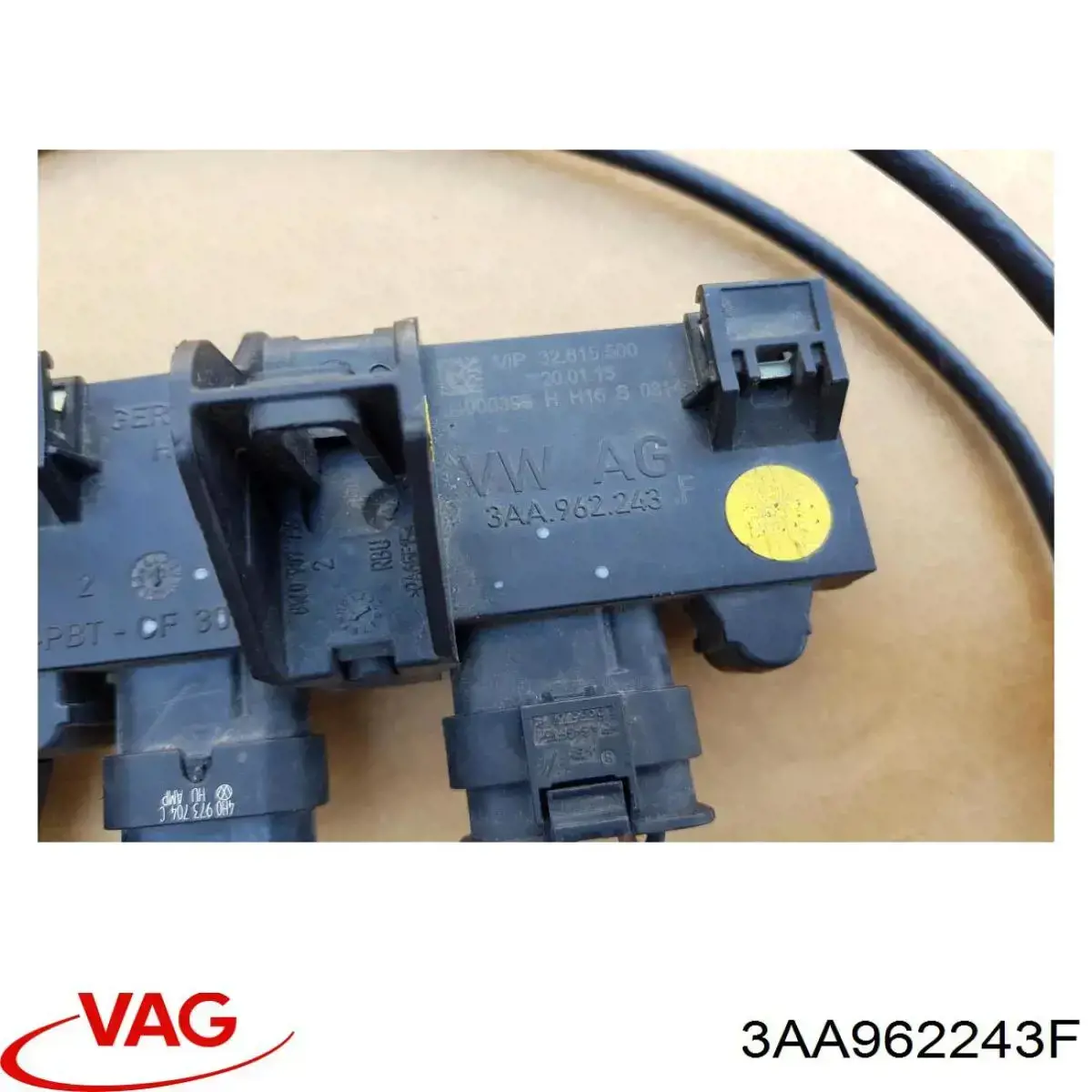 Купить 3AA962243F VAG Датчик открытия крышки багажника/задней двери (ляды)