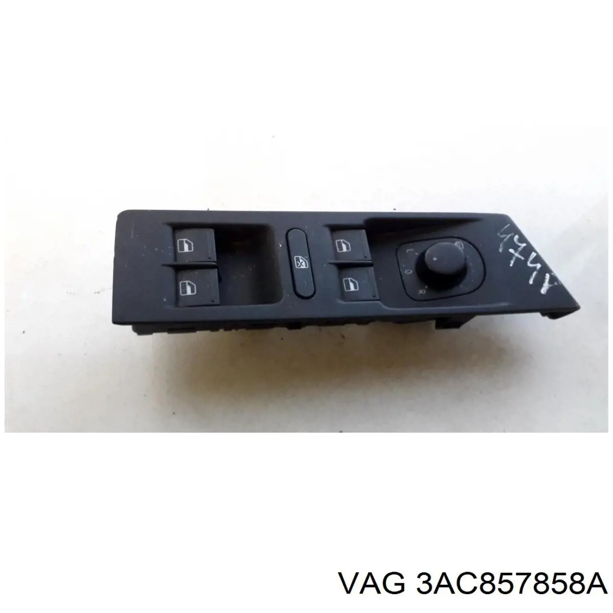  VAG 3AC857858A цена, от 15.20 USD