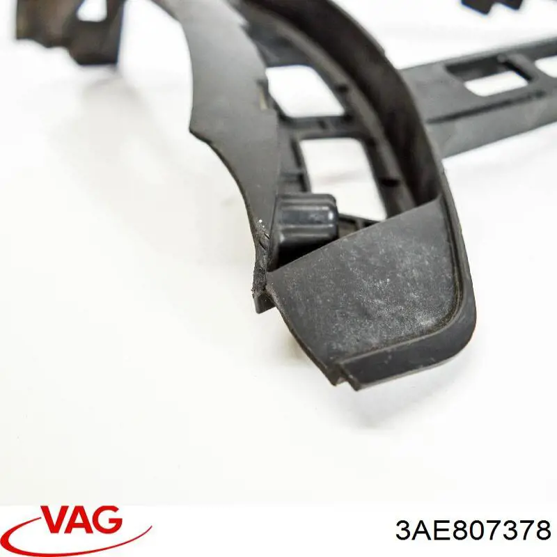 Купить 3AE807378 VAG Кронштейн бампера заднего внешний правый