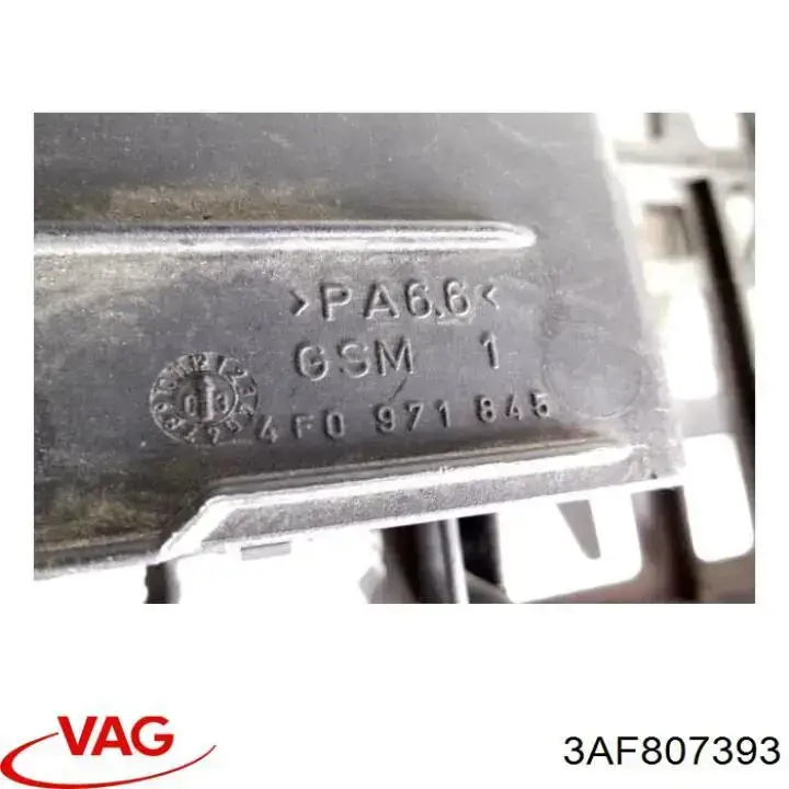 3AF807393 VAG Направляющая заднего бампера левая