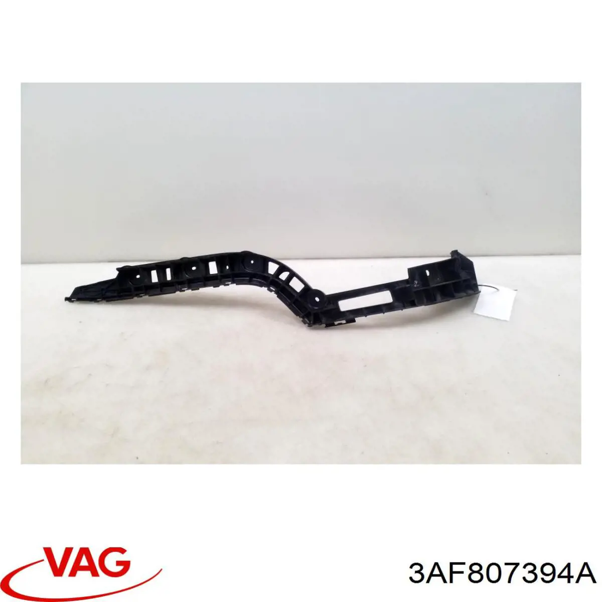 Направляющая переднего бампера правая VAG 3AF807394A цена, от 56.26 USD