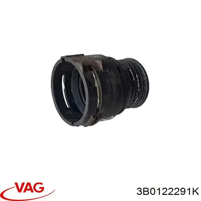 Тройник системы охлаждения на Audi A8 D3 4E2, 4E8