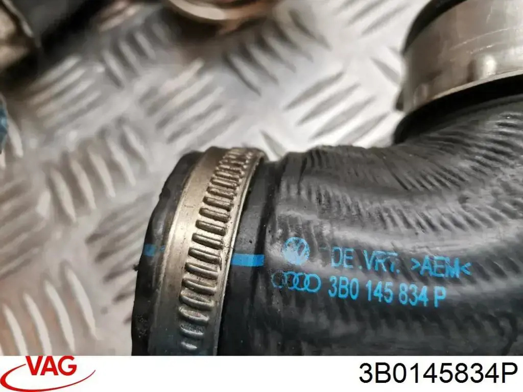 3B0145834P VAG Патрубок воздушный, выход из компрессора (наддув)