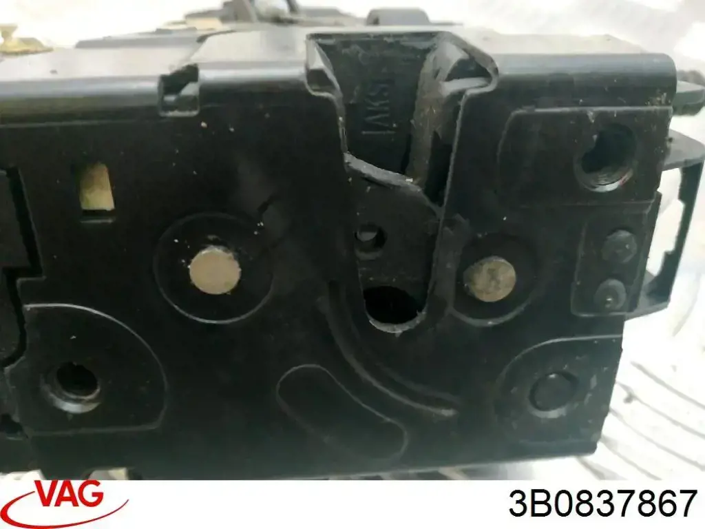 Замок водительской двери 3B0837867 VAG