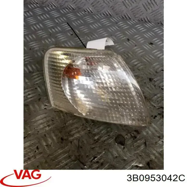Правый указатель поворота VAG 3B0953042C цена, от 9.71 USD