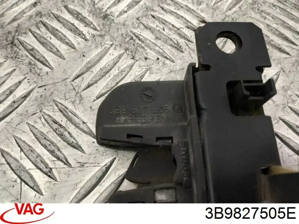 Замок крышки багажника VAG 3B9827505E