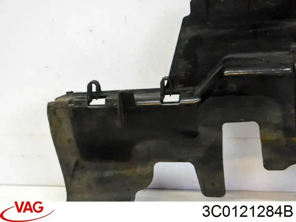 Правый дефлектор радиатора 3C0121284B VAG