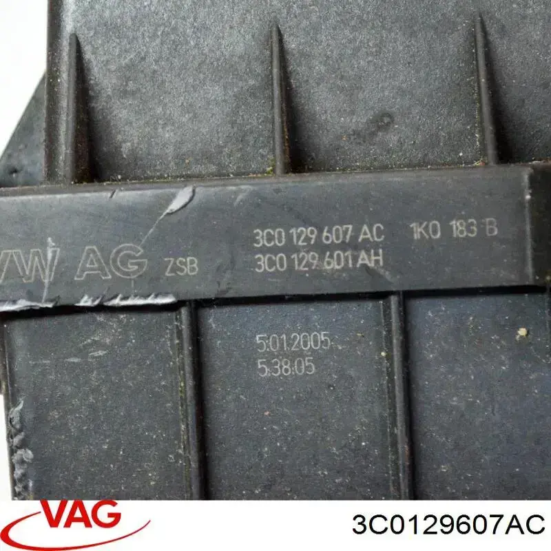 Корпус воздушного фильтра в сборе VAG 3C0129607AC цена, от 38.01 USD
