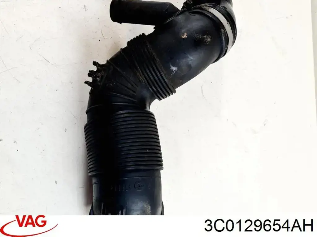 Патрубок воздушный, выход воздушного фильтра VAG 3C0129654AH цена, от 18.41 USD