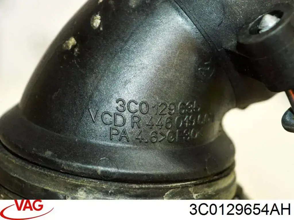 Патрубок воздушный, выход воздушного фильтра VAG 3C0129654AH цена, от 18.41 USD