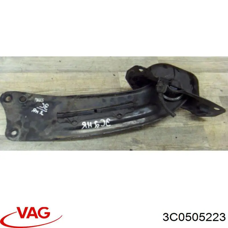 3C0505223 VAG braço oscilante (tração longitudinal inferior esquerdo de suspensão traseira)