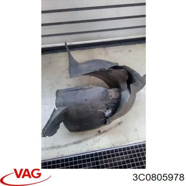 3C0805978 VAG Подкрылок крыла переднего правый задний